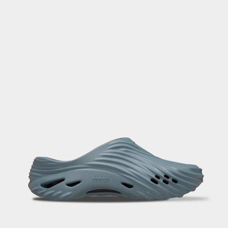Crocs_Echo_Wave_Clog_Pond_1.jpg