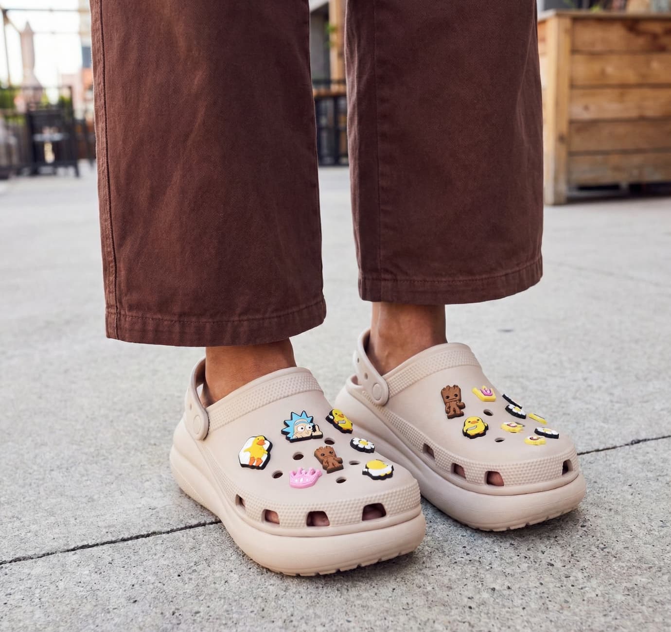 crocs_classic_crush_white_main_category_weshoes