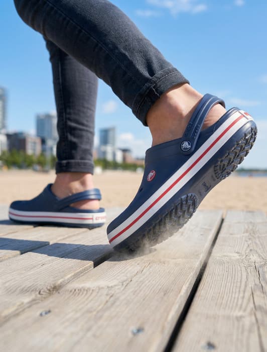crocs_crocband_navy_for_main_category_weshoes